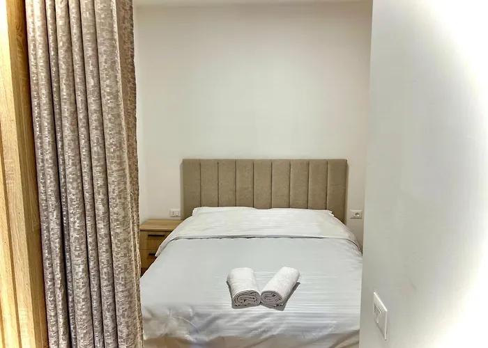 Bazaar Center 公寓 地拉那